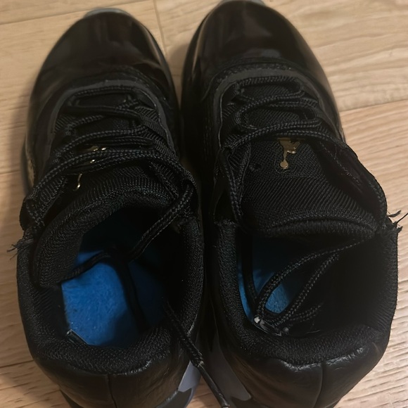 Boys Jordan 11 Retro Low - Picture 3 of 10